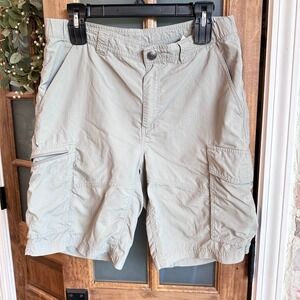 Columbia Cargo Shorts Mens 32 Khaki Omni-Shade Sun Protection Hiking XM0097